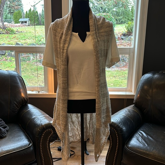 Very Rare Sparrow beautiful sleeveless cardigan - Picture 2 of 6